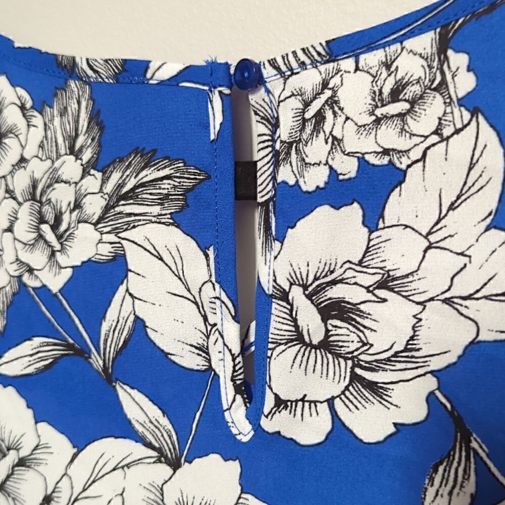 Pink Rose Blue V Neck Blouse - Picture 5 of 7